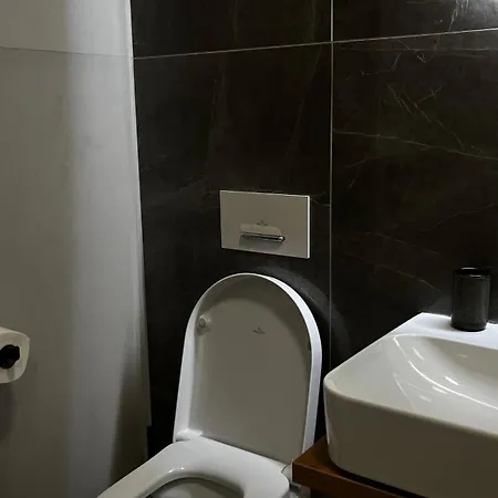 Dorcolina - Novi Dorcol * Belgrado